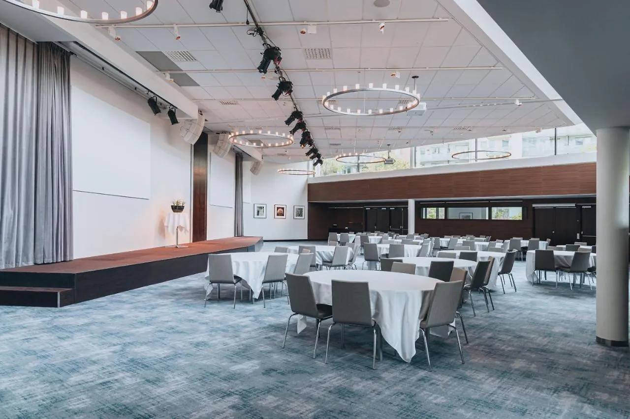 Courtyard By Marriott Stockholm Kungsholmen Hotel 4*,